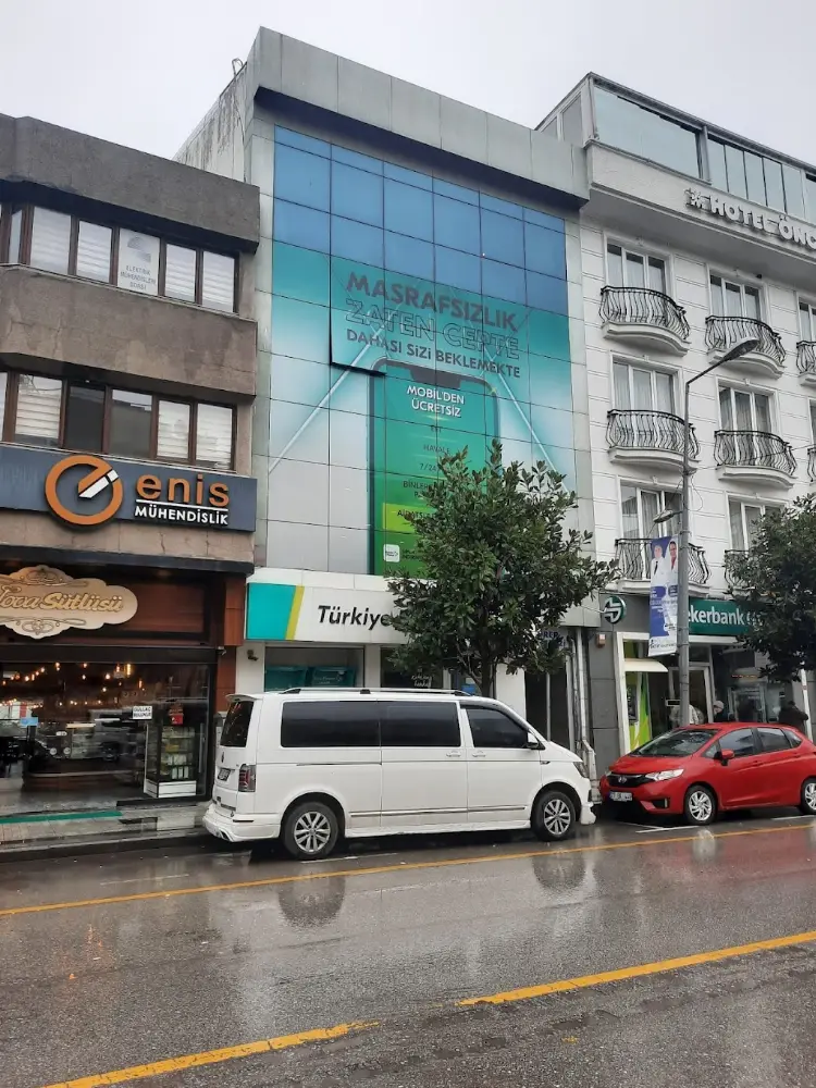 Türkiye Finans Yalova Şubesi — Bankalar, Merkez · fotoğraf 3