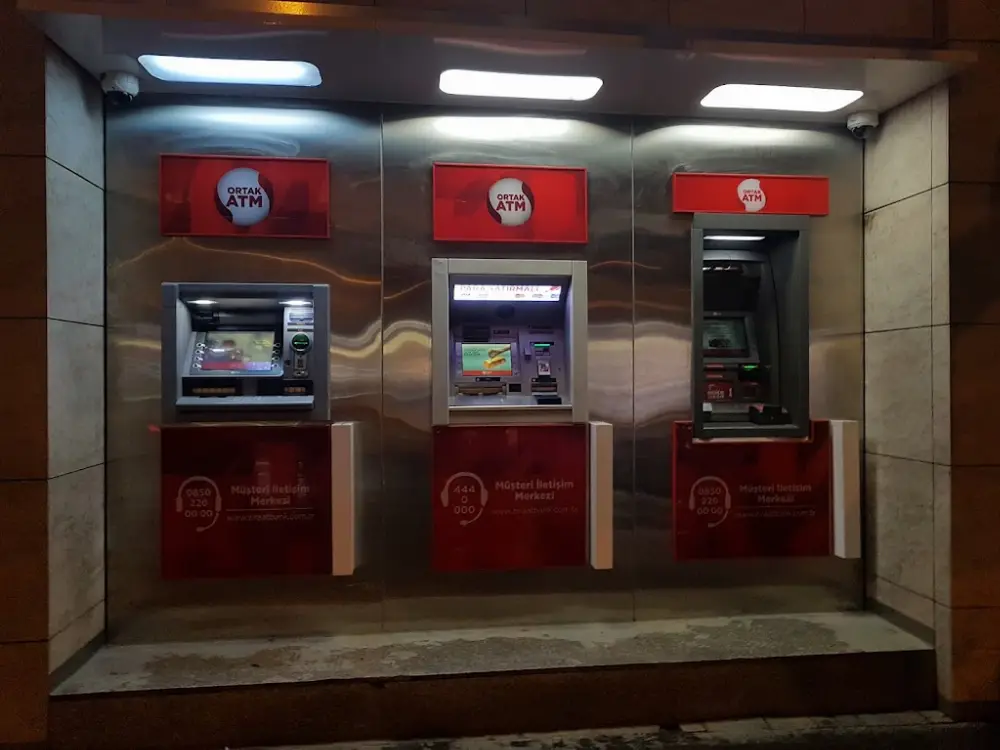 Ziraat Bankası Uşak Şubesi — Bankalar, Merkez · fotoğraf 3