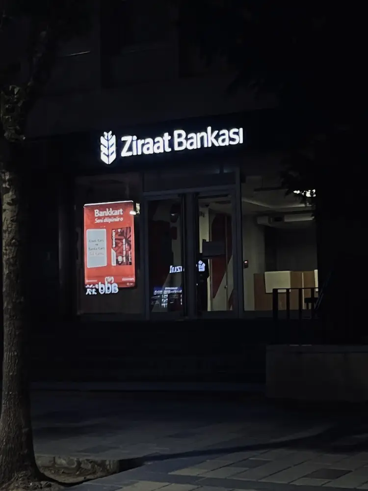 Ziraat Bankası Uşak Şubesi — Bankalar, Merkez · fotoğraf 4