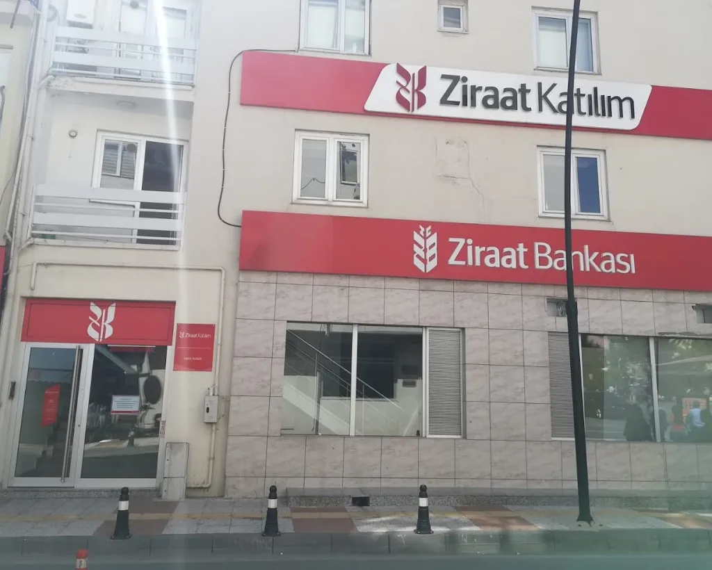 Ziraat Katılım Uşak Şubesi — Bankalar, Merkez · fotoğraf 1