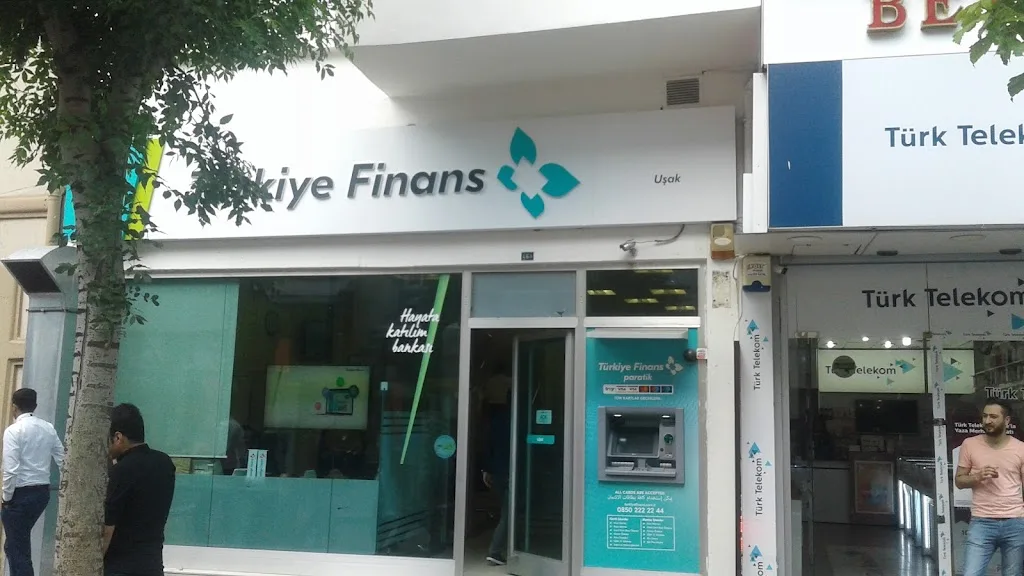 Türkiye Finans Uşak Şubesi — Bankalar, Merkez · fotoğraf 1