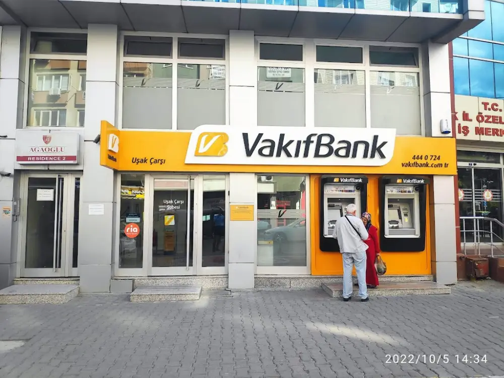 VakıfBank Uşak Çarşı Şubesi — Bankalar, Merkez · fotoğraf 2