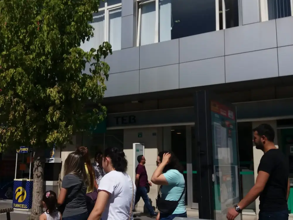 TEB Uşak Şubesi — Bankalar, Merkez · fotoğraf 2