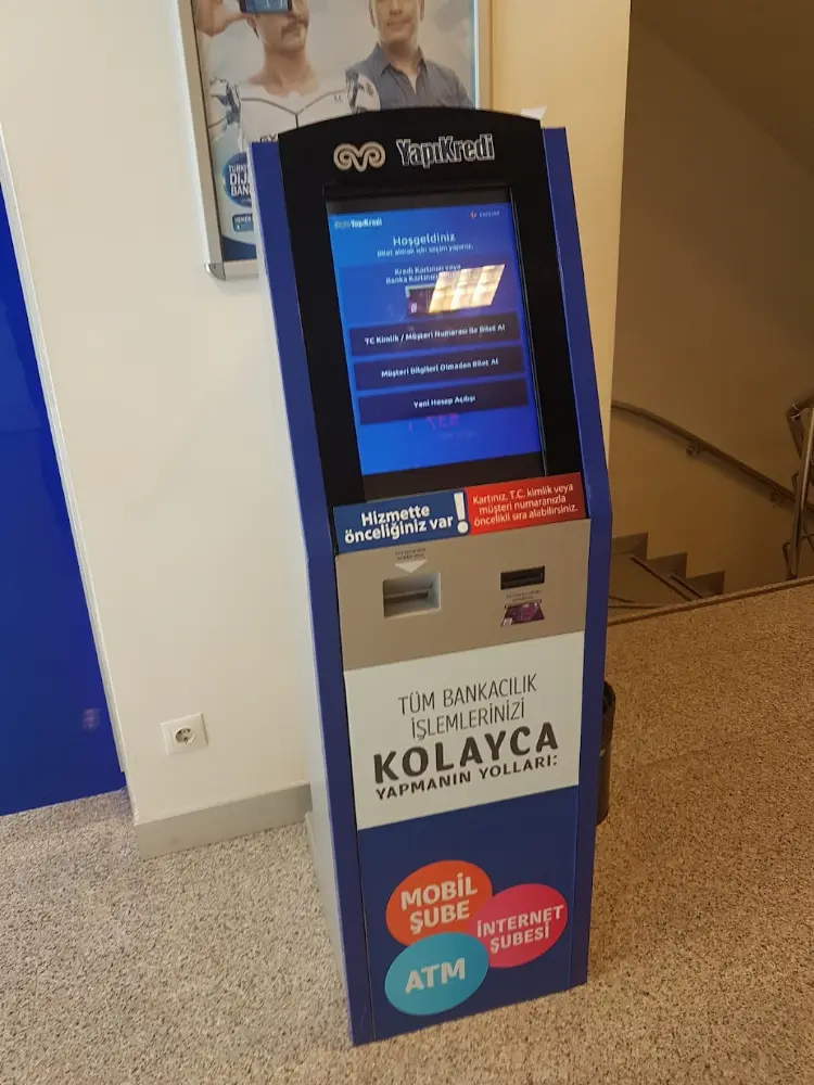 Yapı Kredi Bankası - Uşak Çarşı Şubesi — Bankalar, Merkez · fotoğraf 4