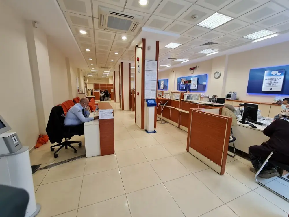 Türkiye İş Bankası Banaz/Uşak Şubesi — Bankalar, Banaz · fotoğraf 4