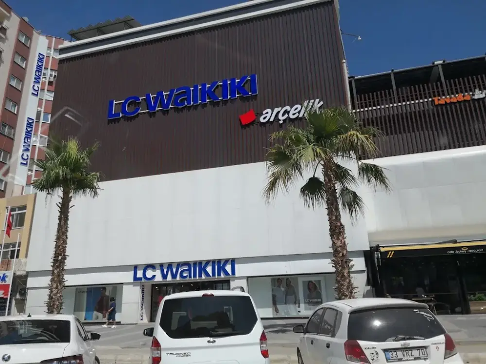 LC WAIKIKI — Kadın Giyim, Erdemli · fotoğraf 4