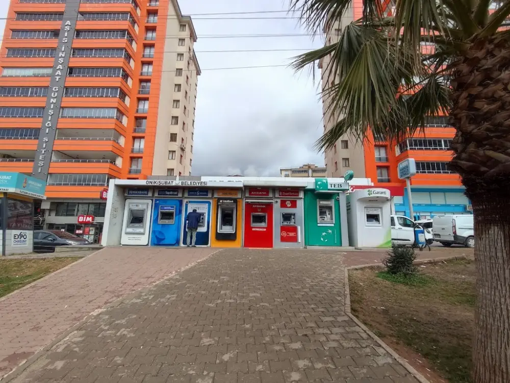Türkiye İş Bankası Bankamatik — Bankalar, Onikişubat · fotoğraf 3