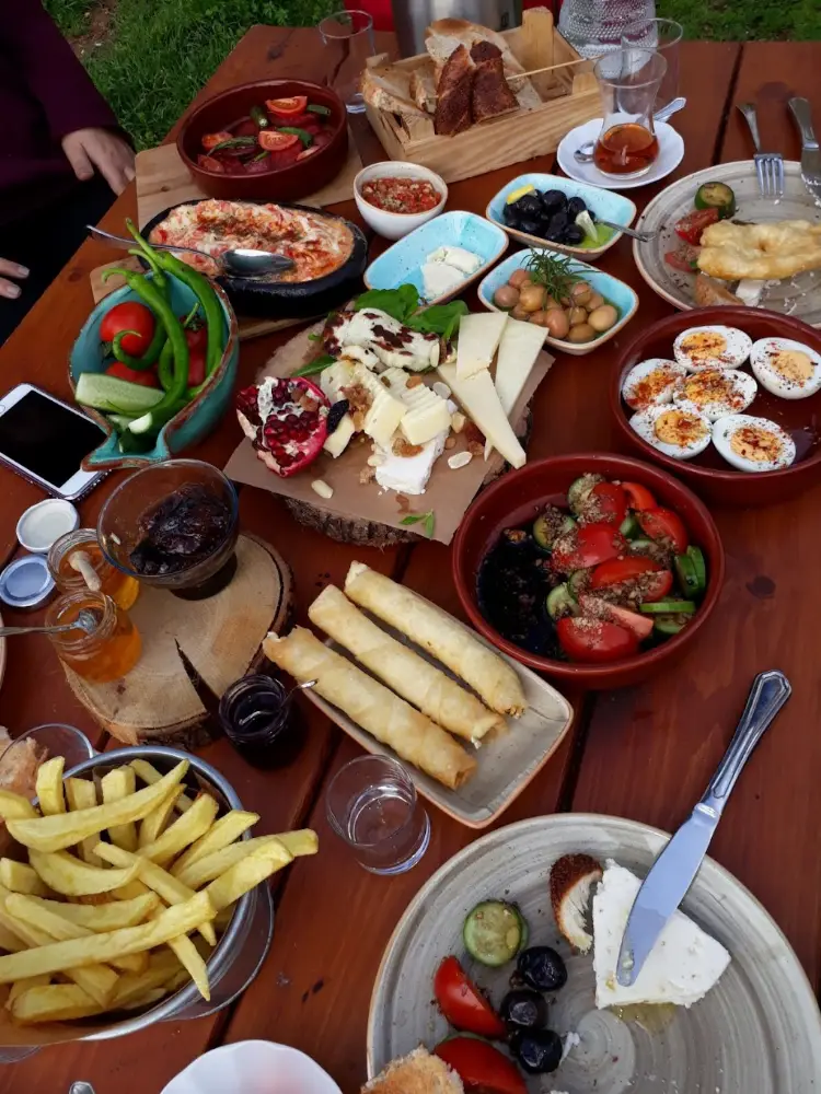 Loc'ada Büyükada — Oteller, Türkoğlu · fotoğraf 2