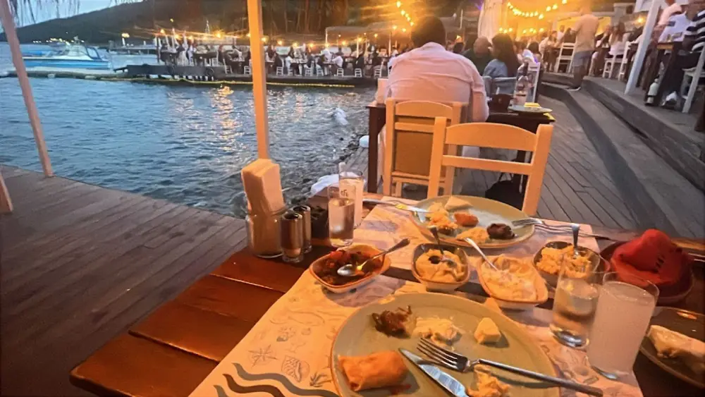Loc'ada Büyükada — Oteller, Türkoğlu · fotoğraf 4