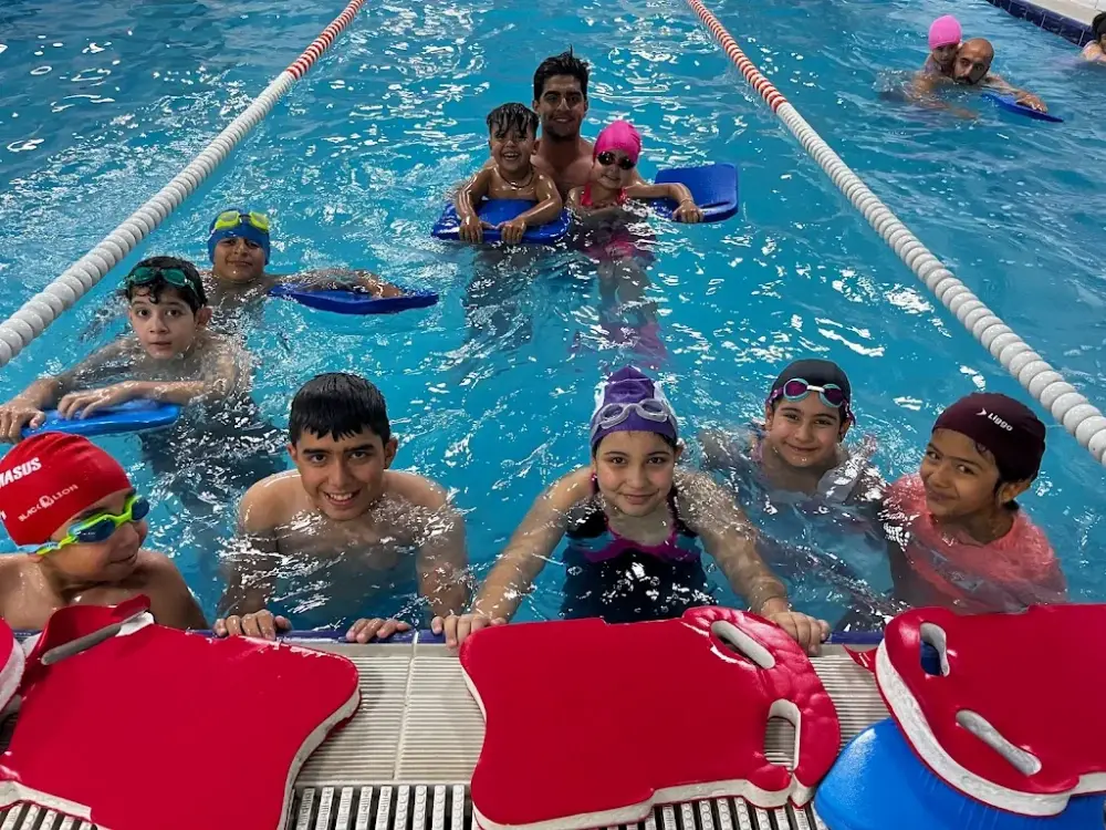 MALATYA YÜZME DERSİ Ömer Hoca — Yüzme Havuzları, Yeşilyurt · fotoğraf 3