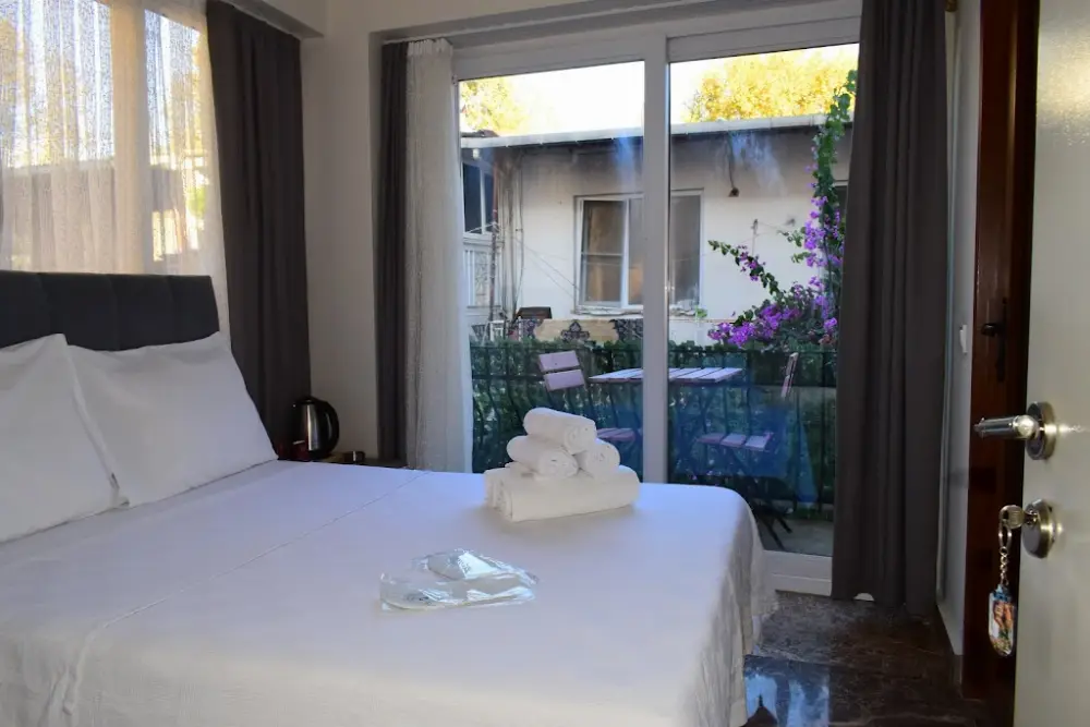 BÜYÜKADA ÇARŞI PANSİYON — Oteller, Türkoğlu · fotoğraf 2