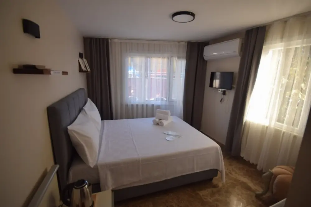 BÜYÜKADA ÇARŞI PANSİYON — Oteller, Türkoğlu · fotoğraf 3