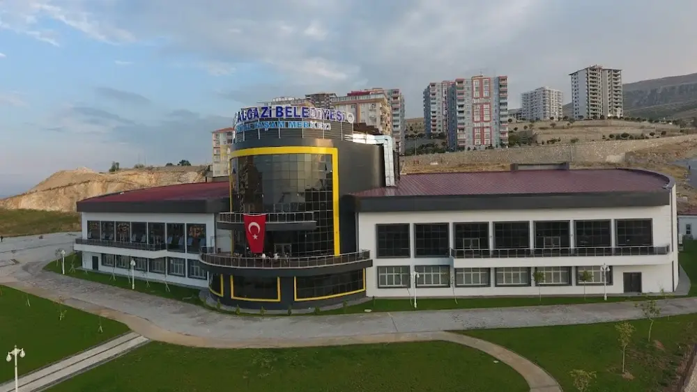 Battalgazi Belediyesi Sosyal Yaşam Merkezi — Yüzme Havuzları, Battalgazi · fotoğraf 2