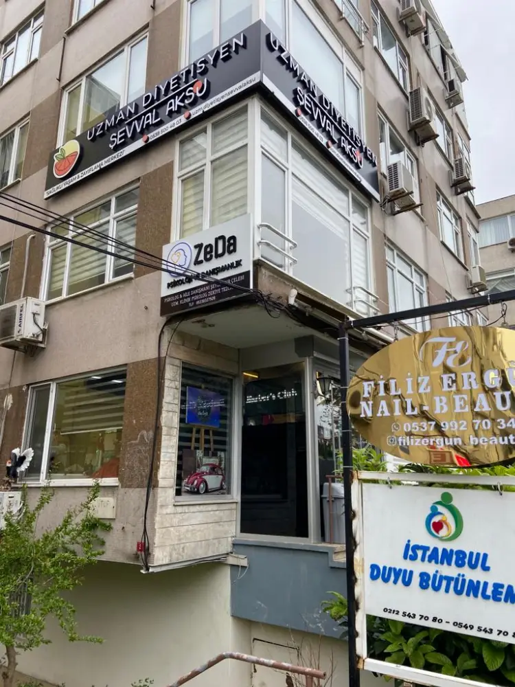 Uzman Fizioterapi Kliniği — Fizyoterapistler, Bakırköy · fotoğraf 2