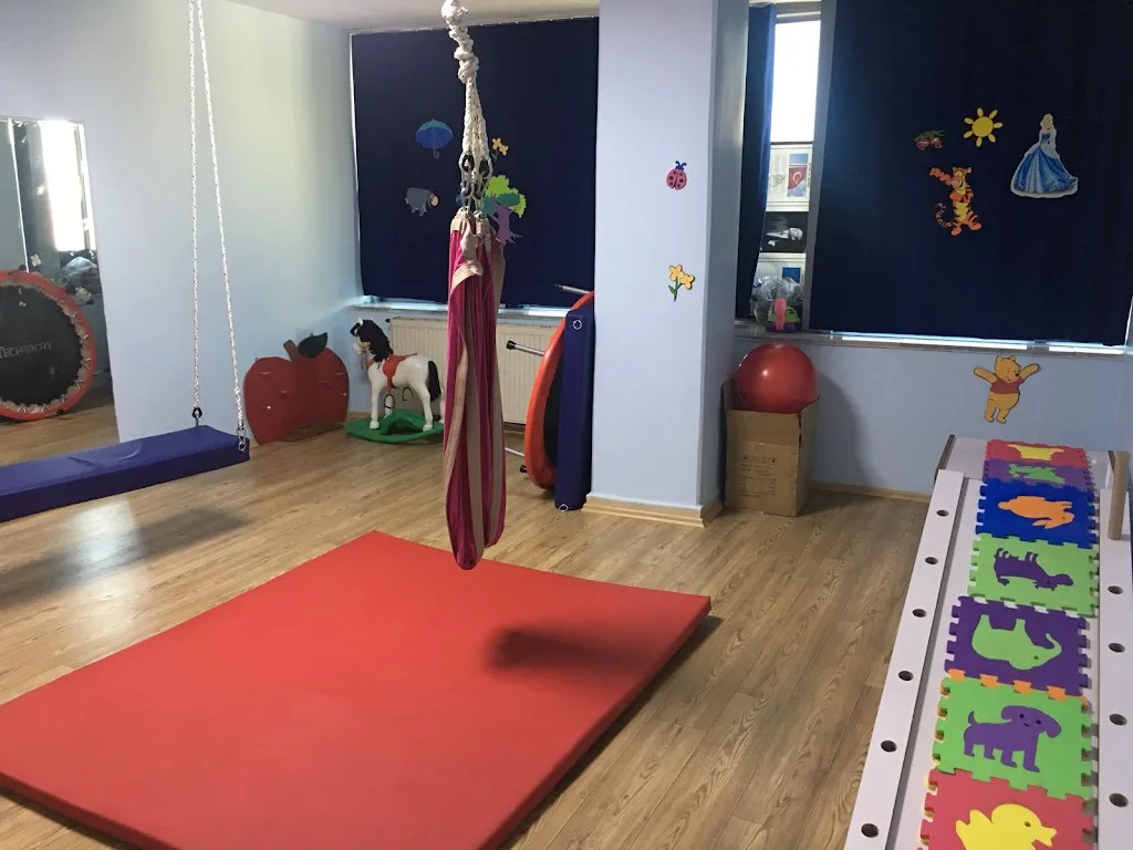 Özel Kağıthane Nar Tanesi Özel Eğitim ve Rehabilitasyon Merkezi — Fizyoterapistler, Kağıthane · fotoğraf 1