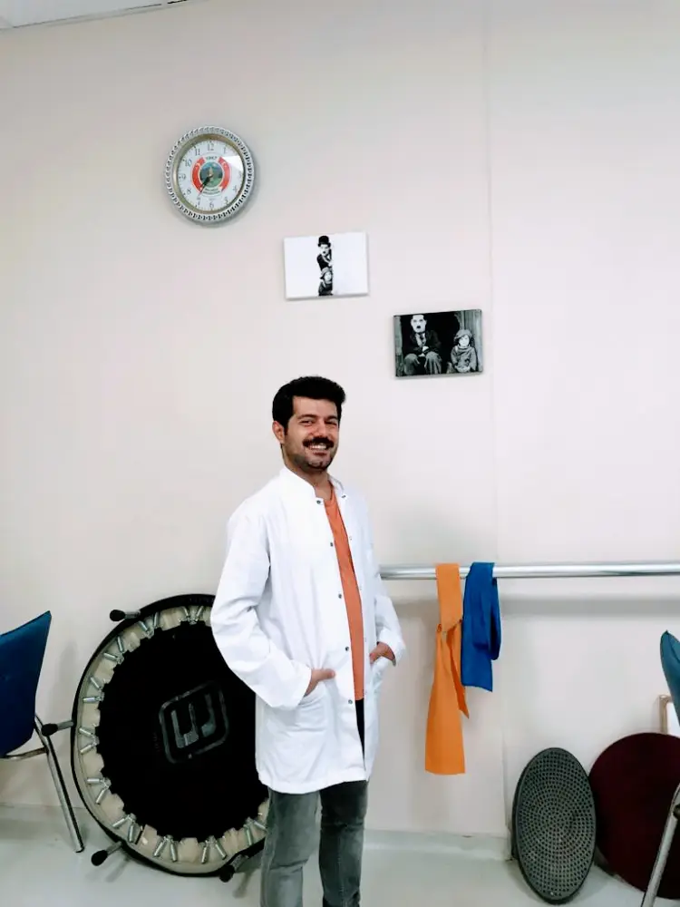 Evde Fizik Tedavi I Fizyoterapist Zekeriya Tenay — Fizyoterapistler, Avcılar · fotoğraf 2