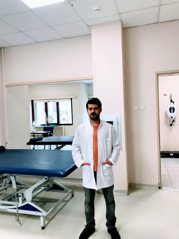 Evde Fizik Tedavi I Fizyoterapist Zekeriya Tenay — Fizyoterapistler, Avcılar · fotoğraf 4