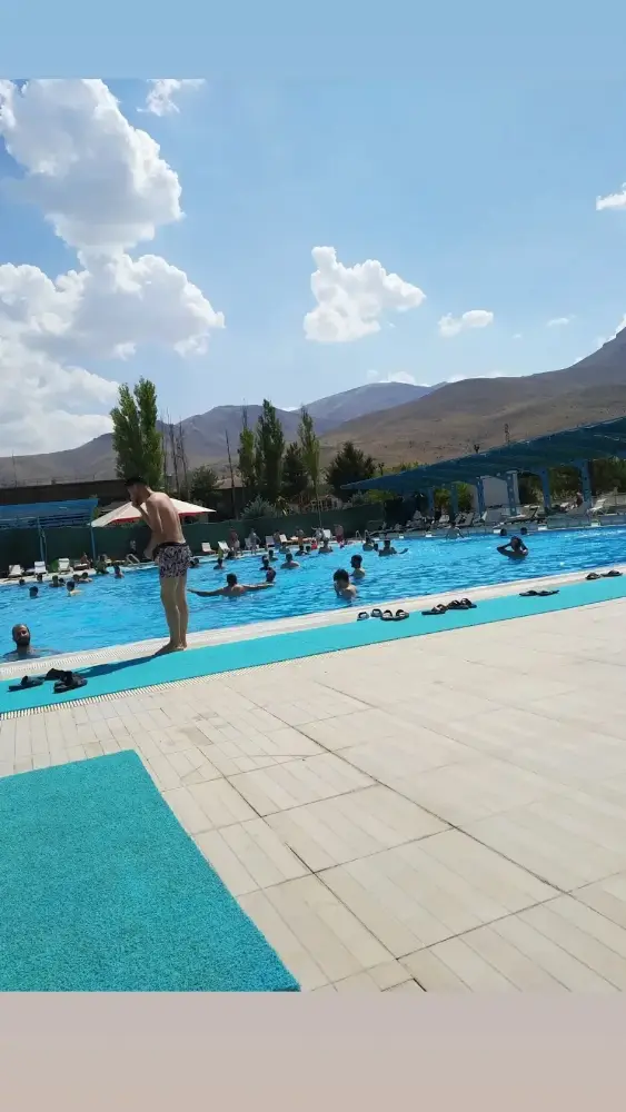 İnönü Üniversitesi Olimpik Açık Yüzme Havuzu — Yüzme Havuzları, Battalgazi · fotoğraf 3