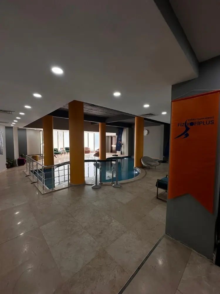 Fizyofiplus Fizyoterapi Hizmetleri ve Pilates Stüdyosu — Fizyoterapistler, Ataşehir · fotoğraf 4