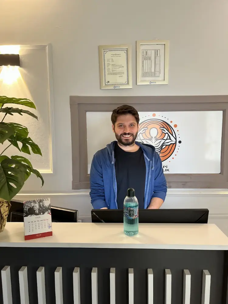 Turuncu Clinic Fizyoterapi — Fizyoterapistler, Bağcılar · fotoğraf 3