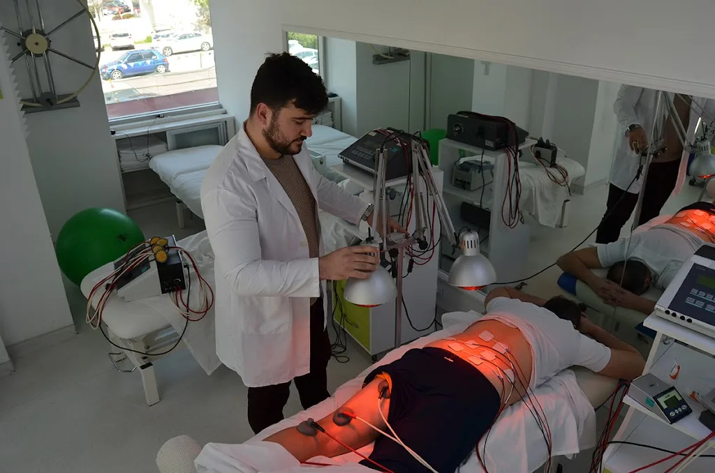 Atafiz- Ataşehir Fizik Tedavi - Ataşehir Ozon Tedavisi - Fizik Fizik Tedavi Ve Rehabilitasyon Merkezi Küçükbakkalköy İçerenköy Kozyatağı — Fizyoterapistler, Ataşehir · fotoğraf 1