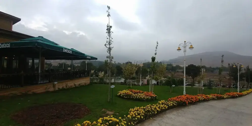 Orduzu C tipi Mesire yeri Botanik ve Hayvanat Bahçesi — Yüzme Havuzları, Battalgazi · fotoğraf 4