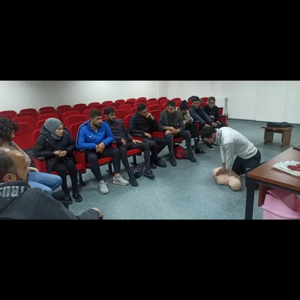 Mergen Cankurtaran ve Spor Kulübü — Yüzme Havuzları, Battalgazi · fotoğraf 5