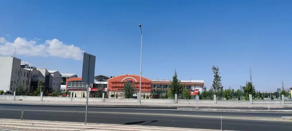 Malatya Gençlik ve Spor İl Müdürlüğü — Yüzme Havuzları, Yeşilyurt · fotoğraf 5