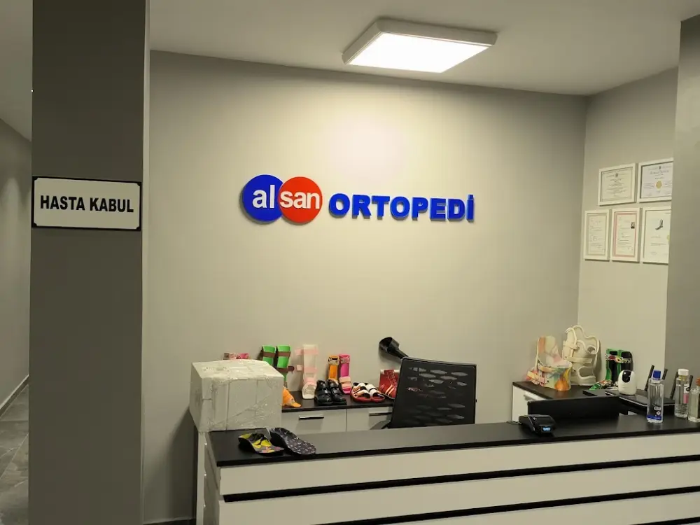 Alsan Ortopedi Protez Ortez Uygulama Merkezi — Fizyoterapistler, Bağcılar · fotoğraf 3