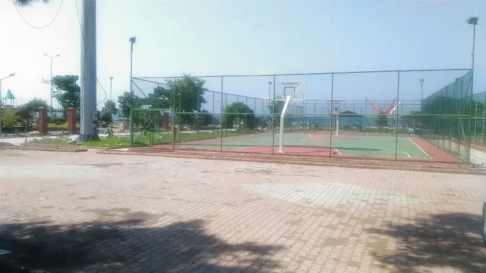 Gençlik Spor Bakanlığı Kilimli Yüzme Kapalı Yüzme Havuzu — Yüzme Havuzları, Kilimli · fotoğraf 3