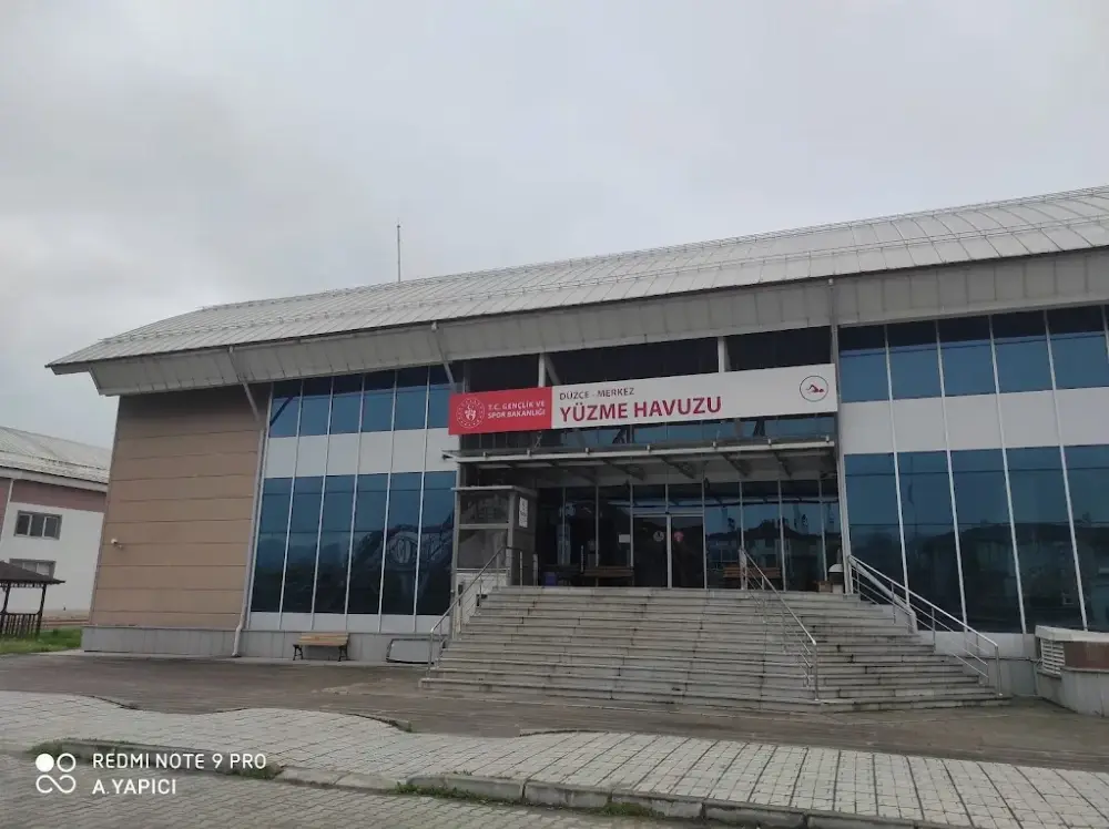 T.C Gençlik ve Spor Bakanlığı Yüzme Havuzu — Yüzme Havuzları · fotoğraf 4