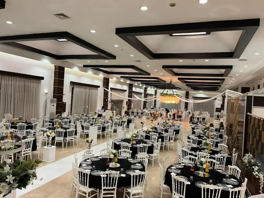 Pelemir Otel Düzce — Yüzme Havuzları · fotoğraf 5