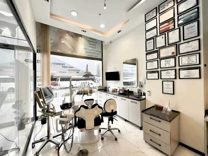 Kağıthane Ortodontist Uzm. Dr. Çınar Gaffari — Diş Hekimleri, Kağıthane · fotoğraf 2