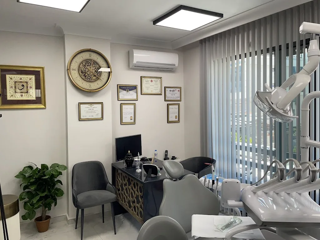Mars ağız ve diş sağlığı polikliniği — Diş Hekimleri, Kağıthane · fotoğraf 1