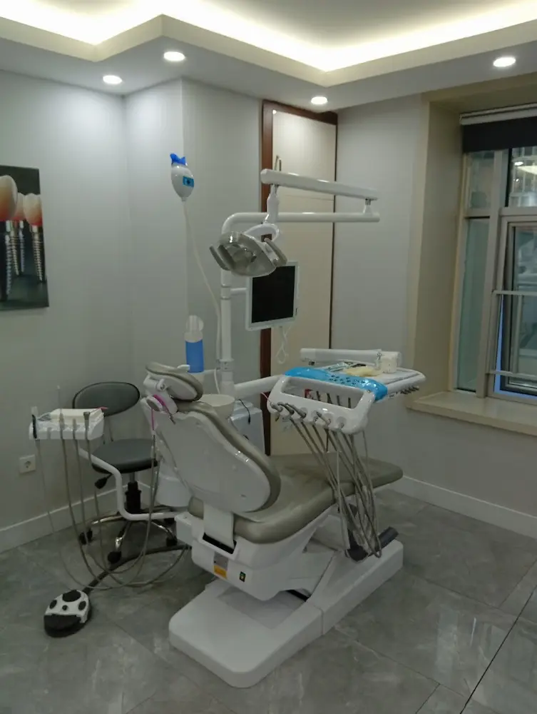 Avicenna Gültepe 7/24 ağız ve diş sağlığı polikliniği — Diş Hekimleri, Kağıthane · fotoğraf 2