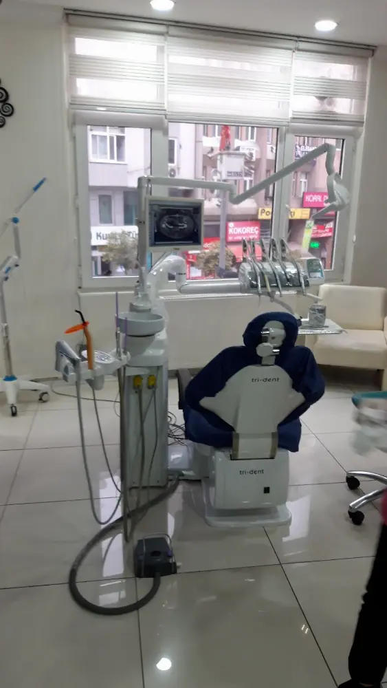 Özel Livadent Ağız ve Diş Sağlığı Polikliniği — Diş Hekimleri, Kağıthane · fotoğraf 2