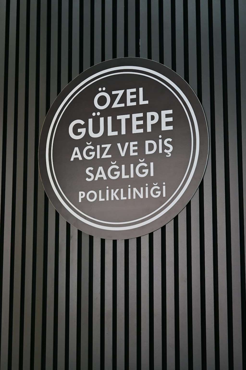 ÖZEL GÜLTEPE AĞIZ VE DİŞ SAĞLIĞI POLİKLİNİĞİ
