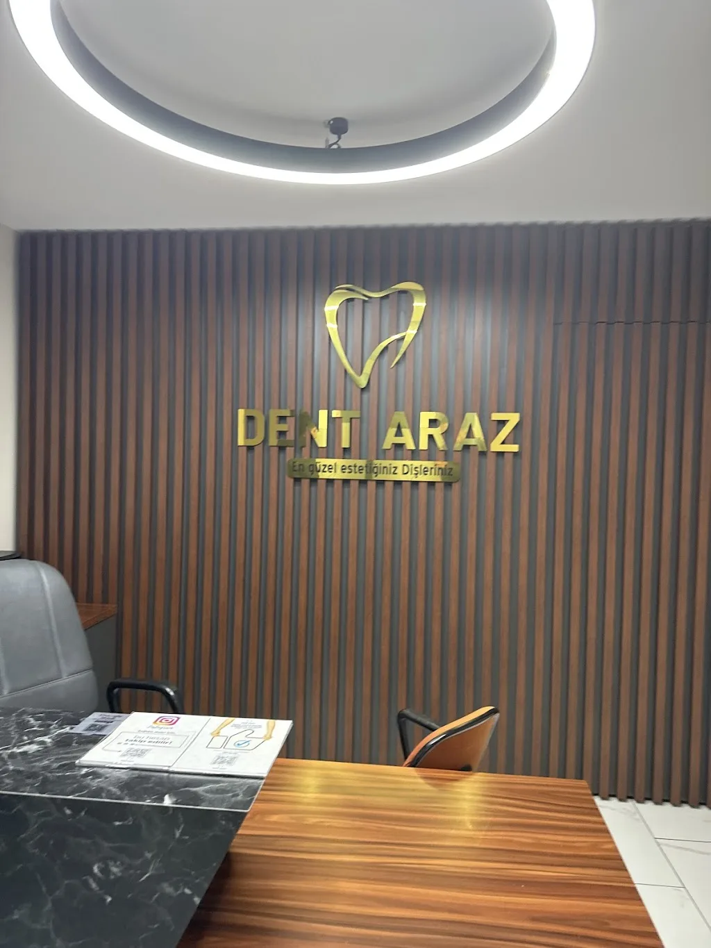 Özel Dent Araz Ağız ve Diş Sağlığı Polikliniği — Diş Hekimleri, Kağıthane · fotoğraf 1