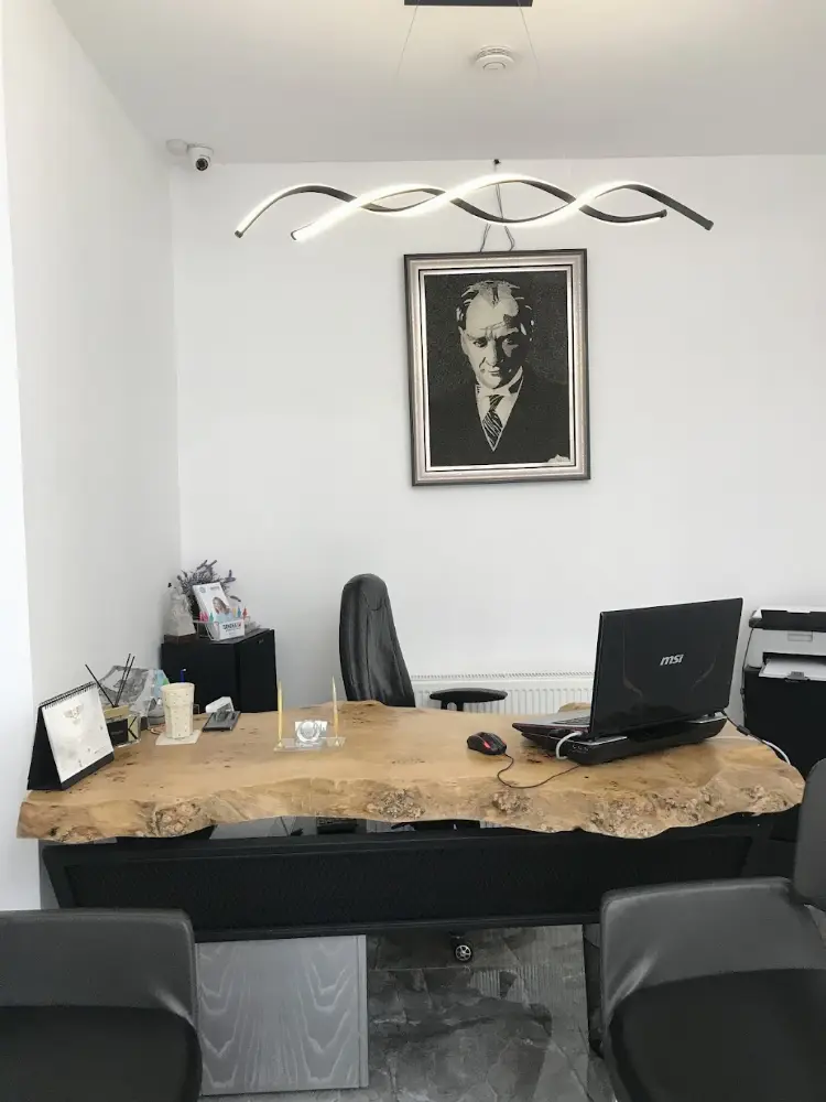 Diş Hekimi Erdem Bulut Dur — Diş Hekimleri, Kağıthane · fotoğraf 4