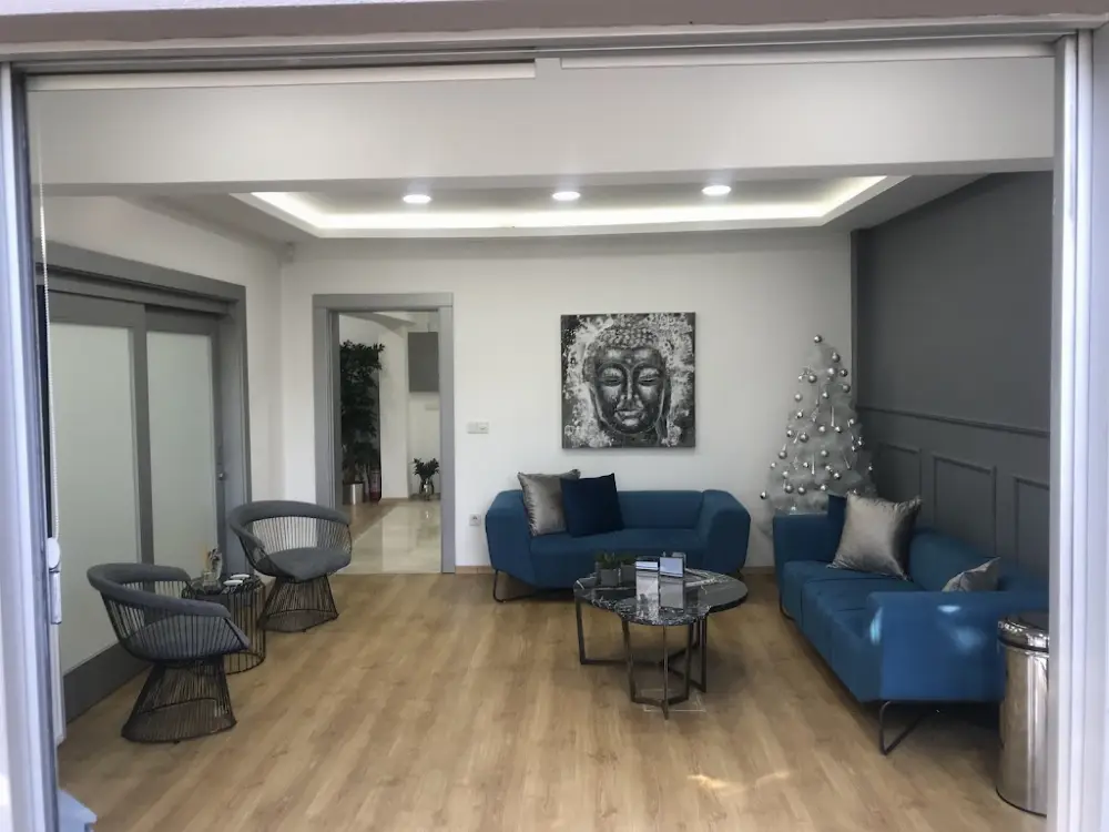 Uzm.Diş Dr. Gözde ALEMDAR - Dentinlevent — Diş Hekimleri, Beşiktaş · fotoğraf 3