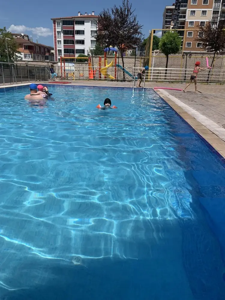 Çebioğlu Mylife — Yüzme Havuzları, Merkez · fotoğraf 2