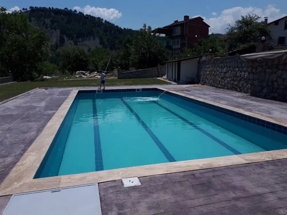 MAVİ HAVUZ -BAYANLARA ÖZEL YÜZME HAVUZU — Yüzme Havuzları · fotoğraf 3