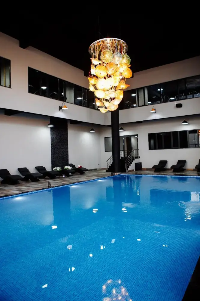 Çebioğlu Aura Fitness & Spa — Yüzme Havuzları, Merkez · fotoğraf 3
