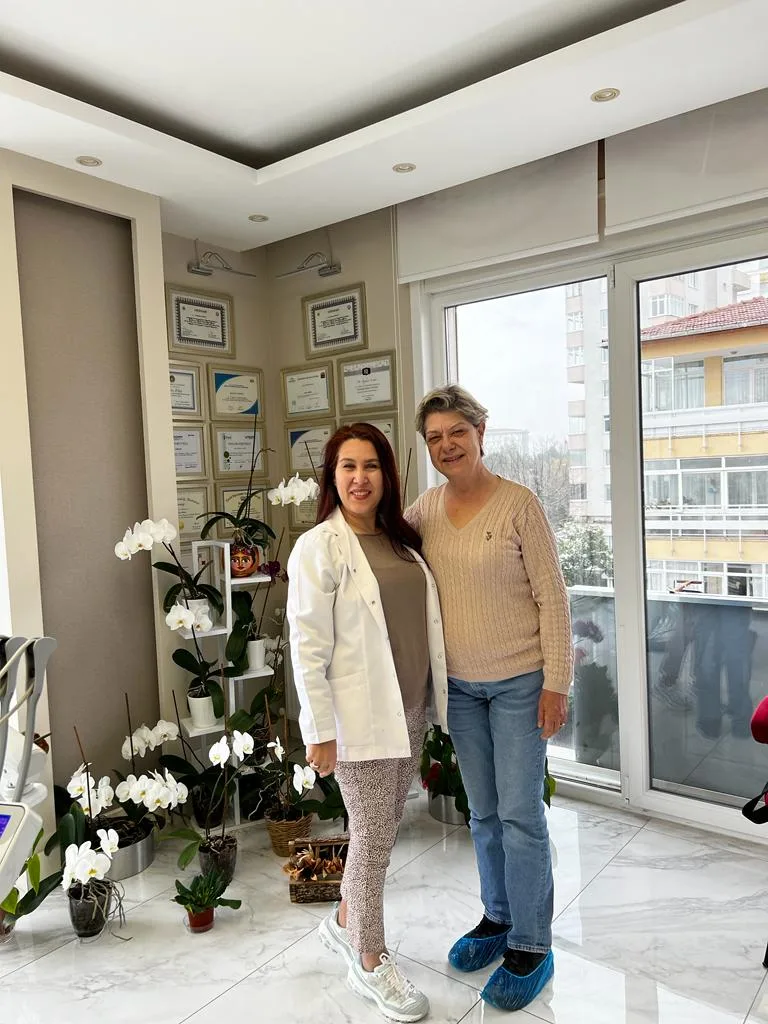 Diş Hekimi Reyhan Arıkan — Diş Hekimleri, Kadıköy · fotoğraf 1