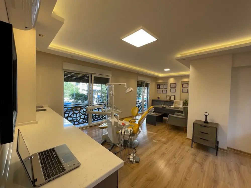 Uzm. Dt. Asena Türedi Alptekin (Dr. A.T. A. Dental Clinic) — Diş Hekimleri, Kadıköy · fotoğraf 3