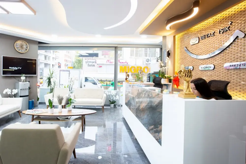 Beyaz Işık Diş Polikliniği Kadıköy — Diş Hekimleri, Kadıköy · fotoğraf 3