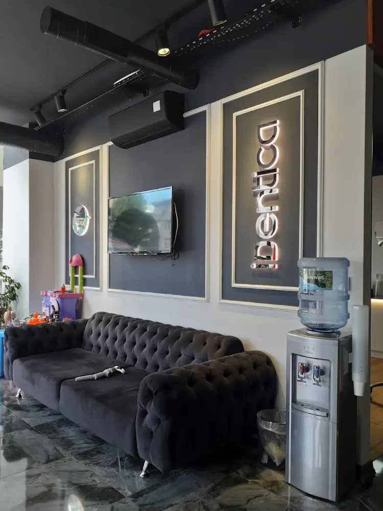Özel İDentik Ağız Ve Diş Sağlığı Polikliniği | Bağdat Dental Clinic — Diş Hekimleri, Kadıköy · fotoğraf 2