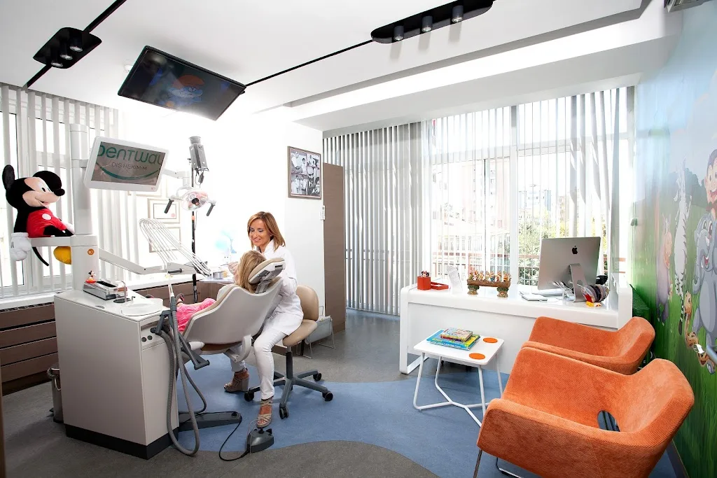 Dentway İstanbul Kadıköy Suadiye Diş Kliniği — Diş Hekimleri, Kadıköy · fotoğraf 1