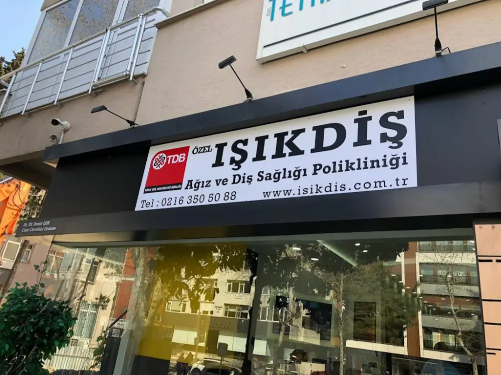 Işık Diş Ağız ve Diş Sağlığı Polikliniği — Diş Hekimleri, Kadıköy · fotoğraf 3