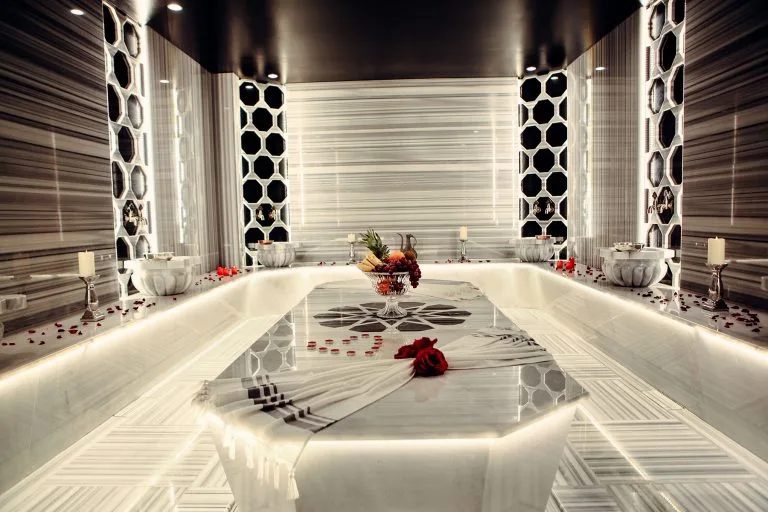 Çebioğlu Residence — Yüzme Havuzları, Merkez · fotoğraf 1